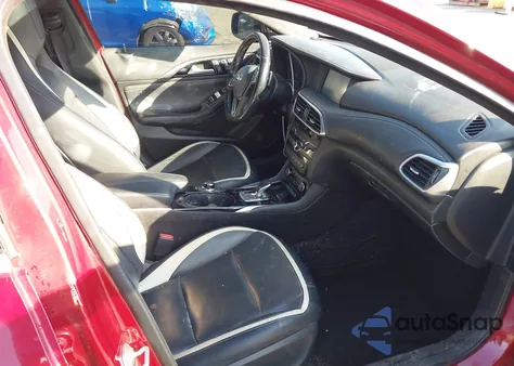 2017 Infiniti Qx30 Sport z USA, uszkodzony, nr VIN SJKCH5CP3HA034044